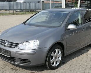 VW Volkswagen Golf V Lim. Comfortline/Sitzheizung/AHK Gebrauchtwagen