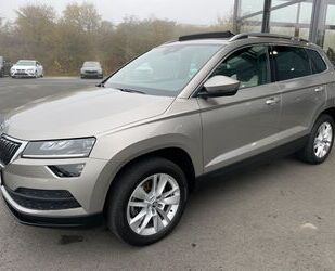 Skoda Skoda Karoq 1,5TSi DSG Style Pano AHK LED Keyless Gebrauchtwagen