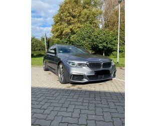 BMW BMW M550d xDrive Pano HeadUp DisplayKey Massage Gebrauchtwagen