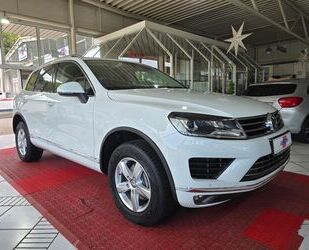 VW Volkswagen Touareg V6+NAVI+LEDER+AHK+DAB+LUFTFEDER Gebrauchtwagen