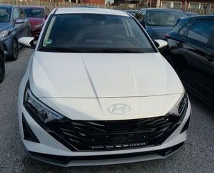 Hyundai Hyundai i20 Prime Mild-Hybrid,Automatik,Navi,Kamer Gebrauchtwagen