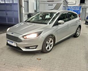 Ford Ford Focus Titanium Automatik AHK ScheckH. Navi Te Gebrauchtwagen