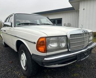 Mercedes-Benz Mercedes-Benz 200* W123*OLDTIMER*TÜV NEU*H.ZULASSU Oldtimer