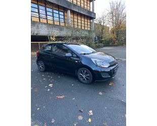 Kia Kia Rio 1.1 CRDi Attract Attract Gebrauchtwagen