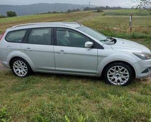 Ford Ford Focus 1,6 Ti-VCT Sport Turnier Sport Gebrauchtwagen