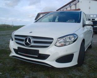 Mercedes-Benz Mercedes-Benz B 180 AC Shz PDC AHK Navi Tempomat Gebrauchtwagen