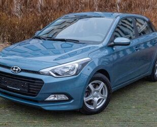 Hyundai Hyundai i20*SHZ*AHK*8-FACH*GEPÄCKTRÄGER Gebrauchtwagen