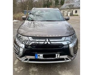 Mitsubishi Plug-in Hybrid Outlander Gebrauchtwagen