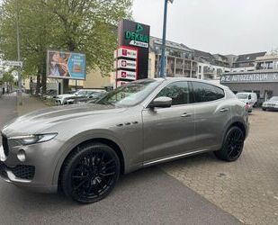 Maserati Maserati Levante Modena NAVI XENON LEDER EGSD KAME Gebrauchtwagen