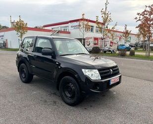 Mitsubishi Mitsubishi Pajero 3.2 DI-D Inform Gebrauchtwagen