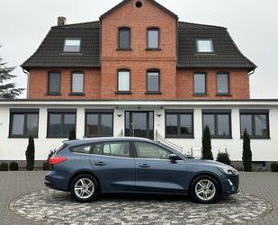 Ford Ford Focus Cool & Connect LED ACC SHZ PDC AHK WINT Gebrauchtwagen