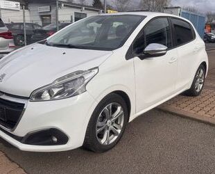 Peugeot Peugeot 208 Signature*83 PS*KLIMA Gebrauchtwagen