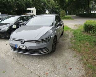 VW Volkswagen Golf Life KAMERA*LED*NAV*ACC Gebrauchtwagen