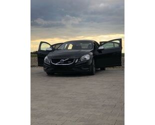 Volvo Volvo S60 D5 AWD Geartronic RDesign RDesign Gebrauchtwagen