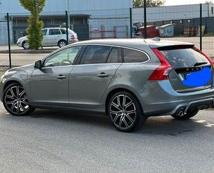 Volvo Volvo V60 D6 TWIN ENGINE Plug-in-Hybrid R Design R Gebrauchtwagen