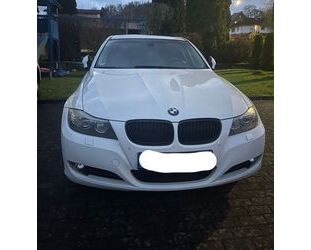 BMW BMW 318i touring - FACELIFT - PANORAMADACH - NAVI Gebrauchtwagen