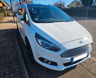 Ford Ford S-Max 2,0 TDCi 4x4 Automatik AHK Titanium Gebrauchtwagen