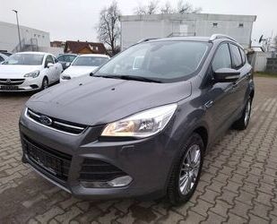 Ford Ford Kuga Titanium 4x4+KLIMAAUTO+t.LEDER+SHZ+PDC+A Gebrauchtwagen