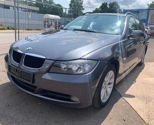 BMW BMW 320d Touring Automatik Leder Klima Navi Gebrauchtwagen