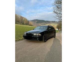 BMW BMW 530d A Touring - Shadow black oblack Gebrauchtwagen