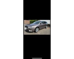 Skoda Skoda Superb 2.0 TDI 125kW DSG Ambition Combi Ambi Gebrauchtwagen