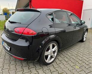 Seat Seat Leon Sport 1.8 FSI /TSI*Bi-Xenon*Navi*PDC*Alc Gebrauchtwagen