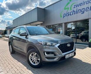 Hyundai Hyundai Tucson Trend 2WD Navi/PDC/Tempomat/Klimaau Gebrauchtwagen