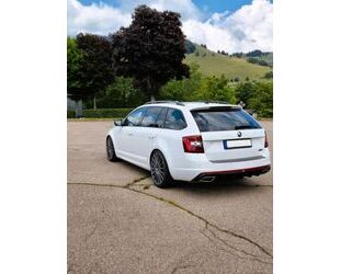 Skoda Skoda Octavia 2.0 TDI SCR DSG 4x4 RS Combi RS Gebrauchtwagen