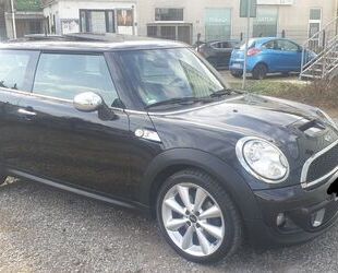 Mini MINI Cooper S - Xenon - Navi - H&K - Ambiente Gebrauchtwagen