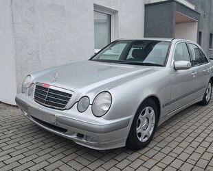 Mercedes-Benz Mercedes-Benz E 200 KOMPRESSOR CLASSIC Classic Gebrauchtwagen