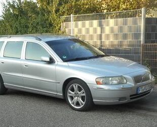 Volvo Volvo V70 2.4D AWD Summum 120kW Automatik Summum Gebrauchtwagen