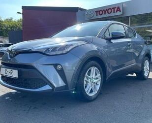 Toyota Toyota C-HR Hybrid Flow Autom Klima LED Rückfahrka Gebrauchtwagen