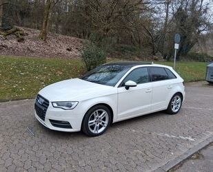 Audi Audi A3 1.4 TFSI Ambition, Xenon, Navi, Panoramada Gebrauchtwagen