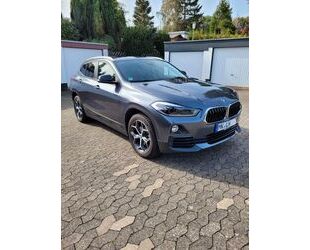 BMW BMW X2 sDrive18i/Kamera/Pano/AHK... Gebrauchtwagen