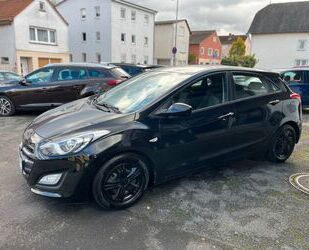 Hyundai Hyundai i30 blue *1.Hd*Klima*scheckh*unfallfrei*Eu Gebrauchtwagen