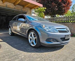 Opel Opel Astra GTC 1.6 Ecotec Cosmo 85kW - Panorama Gebrauchtwagen