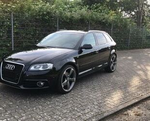 Audi Audi A3 2.0 TDI Sportback DPF quattro S line Spor. Gebrauchtwagen