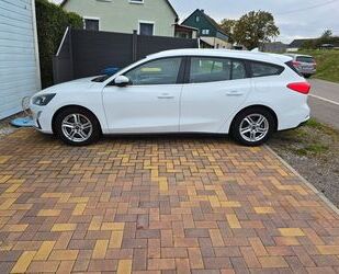 Ford Ford Focus 2,0 EcoBlue 110kW Cool & Connect Turni. Gebrauchtwagen