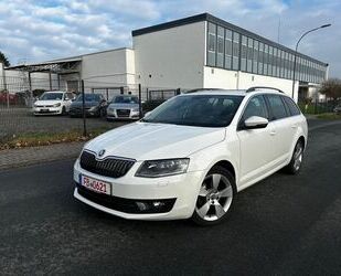 Skoda Skoda Octavia Combi Elegance DSG *Navi, Xenon* Gebrauchtwagen