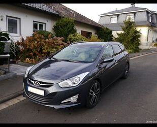 Hyundai Hyundai i40 cw 1.7 CRDi Style 100kW Automatik Styl Gebrauchtwagen