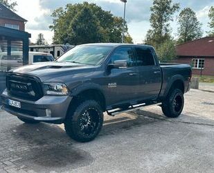 Dodge Dodge RAM 1500 Sport V8 Hemi 5,7L Hoch Breit Laut Gebrauchtwagen