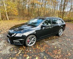 Skoda Skoda Octavia 2.0 TDI DSG 4x4 RS Combi RS / AHK Gebrauchtwagen