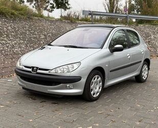 Peugeot Peugeot 206 1.4 Automatik/Klima/TÜV NEU Gebrauchtwagen