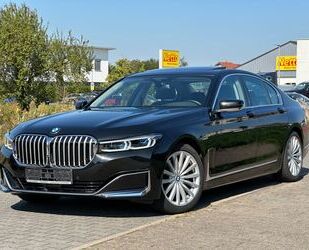 BMW BMW 730d xDrive Pure Excellence *ABSOLUT VOLL* Gebrauchtwagen