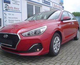 Hyundai Hyundai i30 Select AC SHz Kamera Navi Tempomat Gebrauchtwagen