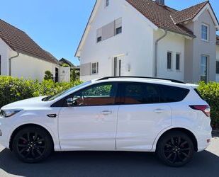 Ford Ford Kuga ST-Line, 4x4, Navi, Garantie, Scheckhef Gebrauchtwagen