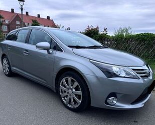 Toyota Toyota Avensis Kombi 1.8*1H*15JahreGarantie*Kamera Gebrauchtwagen