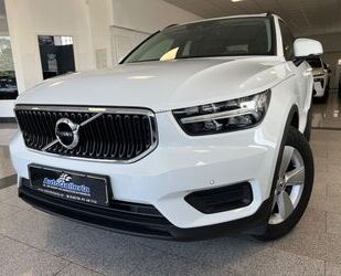 Volvo Volvo XC40 Momentum Core 2WD LED Kamera Navi AHK Gebrauchtwagen