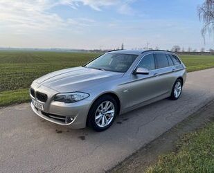 BMW BMW 525d xDrive Touring - Head-Up /Panorama/Luft Gebrauchtwagen