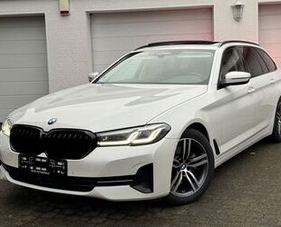 BMW BMW 520d xDrive PANO*LEDER* LED*AHK*LC PROF*ACC*Hi Gebrauchtwagen